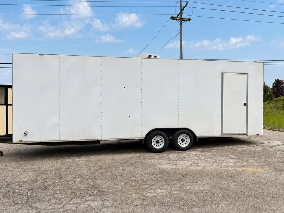 Exterior of the enclosed dishwashing trailer